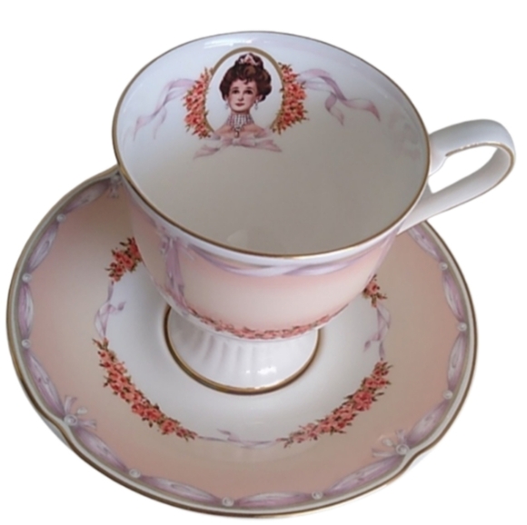Avon 2000 Honor Society Tea Cup Mrs. Albee Nikko Japan - Picture 1 of 6